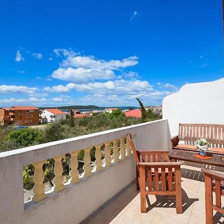 Apartments Biserka Barbat na Rabu Zewnętrze zdjęcie