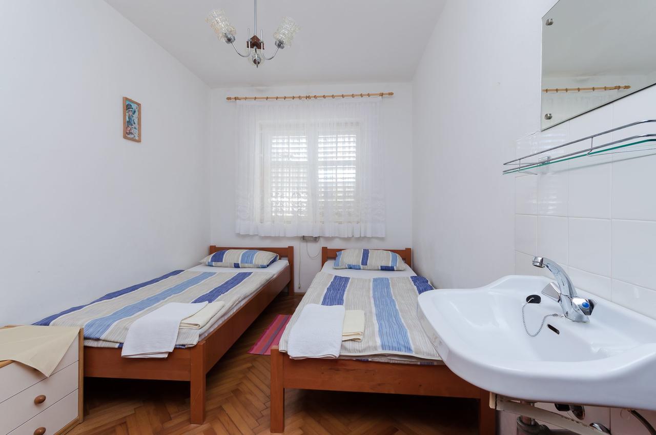Apartments Biserka Barbat na Rabu Zewnętrze zdjęcie