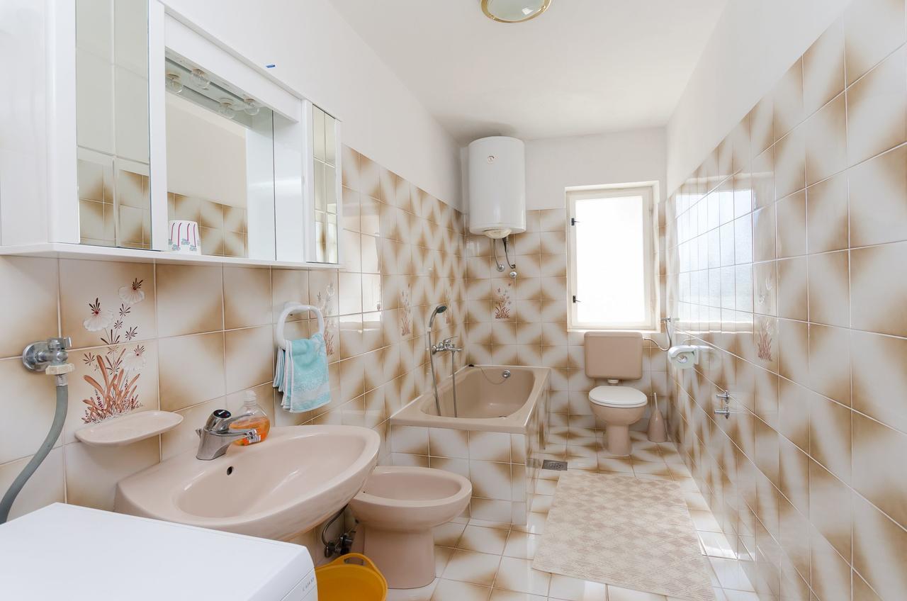 Apartments Biserka Barbat na Rabu Zewnętrze zdjęcie